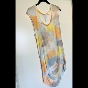 DKNY-C tank top. Size US M. 100% modal.